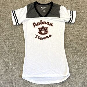 Colosseum White Auburn Univ. Tigers V-Neck Shirt